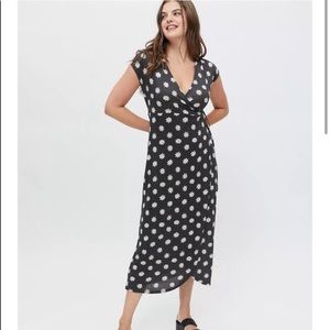 NWT | Urban Outfitters | UO Zina Wrap Midi Dress in Carbon